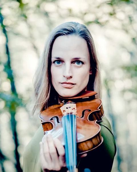 Porträt von Laura Zarina